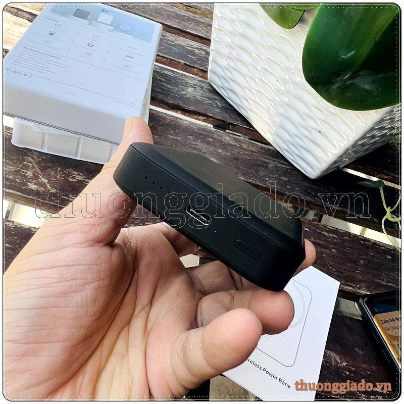 Pin sạc dự phòng không dây hít từ tính 15W 10000mAh (ZHX-PB11)