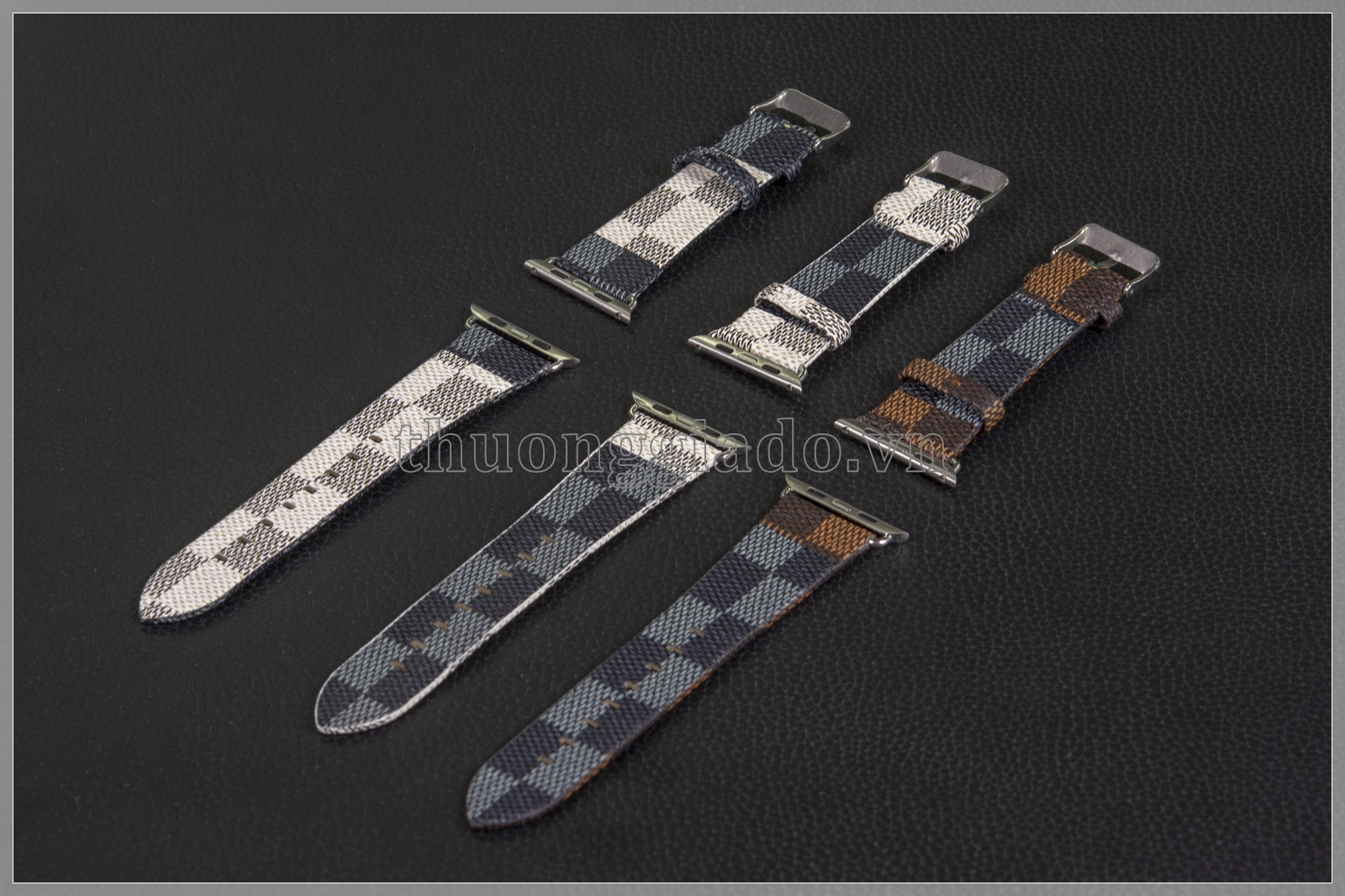 Handmade Louis Vuitton Apple Watch Band The total band length is 146mm to  190mm 5 34 to 7 12 plus the watc  Correa de reloj Apple watch  correas Reloj apple