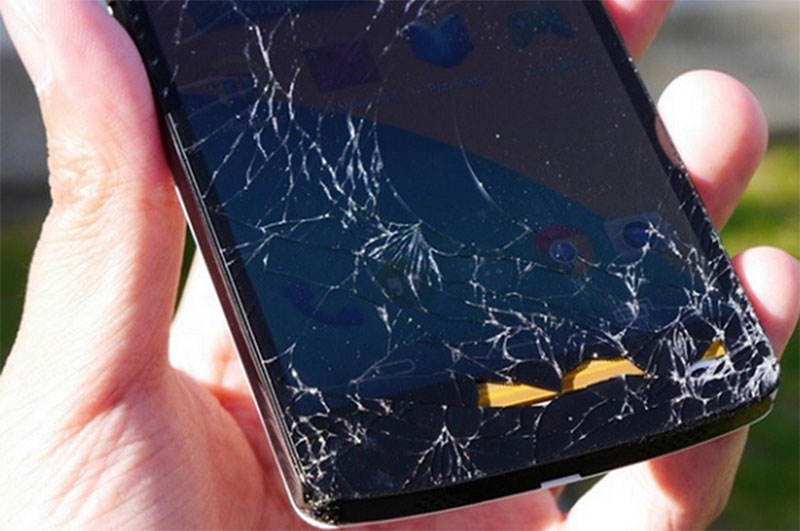 nhung-nguyen-nhan-dan-djen-viec-vo-kinh-man-hinh-xiaomi-redmi-10a-va-cach-tranh