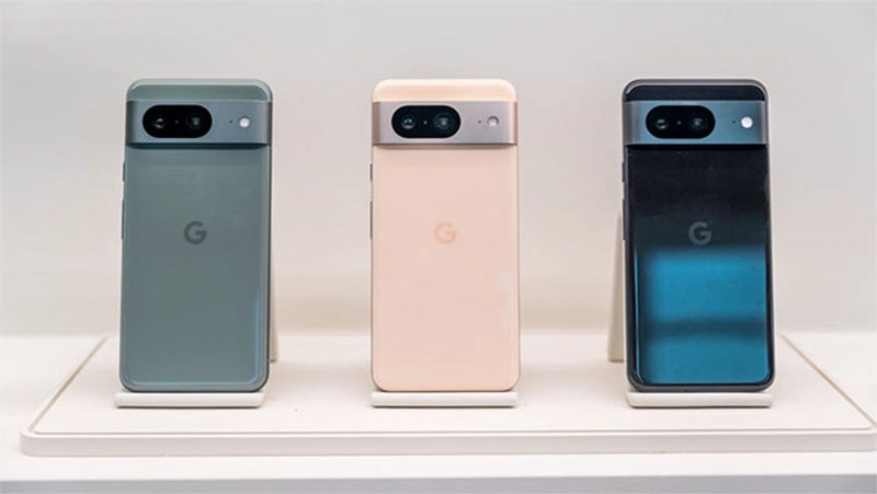 djanh-gia-google-pixel-8a-thiét-ké-và-màn-hình-hiẻn-thị