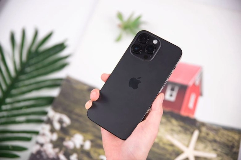 so-sanh-chi-tiet-iphone-14-pro-max-and-iphone-15-pro-max-camera-va-nhiep-anhng