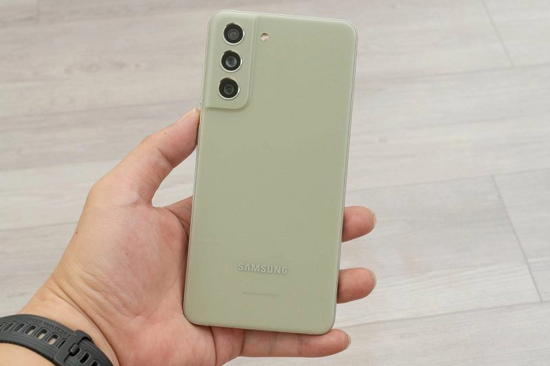 samsung-galaxy-s21-fe