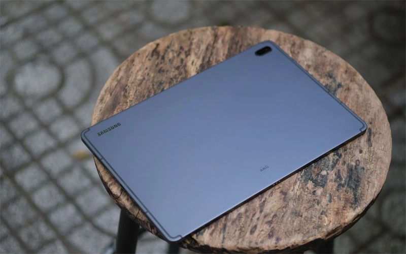 nguyen-nhan-galaxy-tab-s8-ultra-bi-ho-nap-lung
