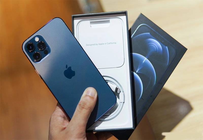 tong-quan-chi-tiet-ve-loi-man-hinh-xanh-cua-iphone-12