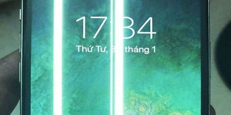 man-hinh-xiaomi-13-pro-bi-soc-xanh-la-gi