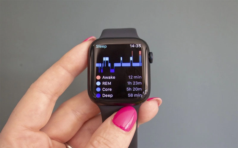 mat-bao-nhieu-thoi-gian-de-sac-day-apple-watch-series-8