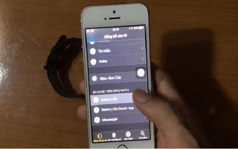 kiem-tra-xem-pin-cua-apple-watch-series-4-44mm-co-bi-chai-khong