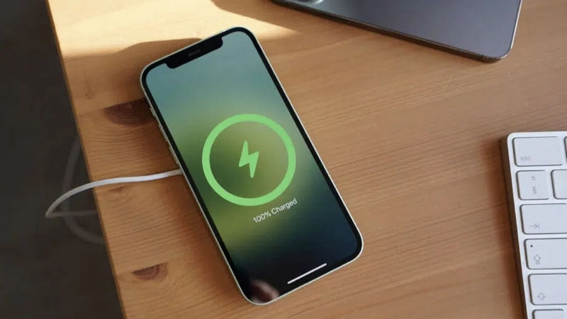 khong-duoc-sac-pin-iphone-11-lien-tuc