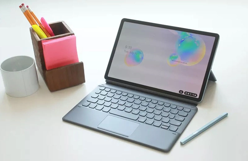 kiem-tra-djau-cam-sac-galaxy-tab-s6-lite-bi-nong