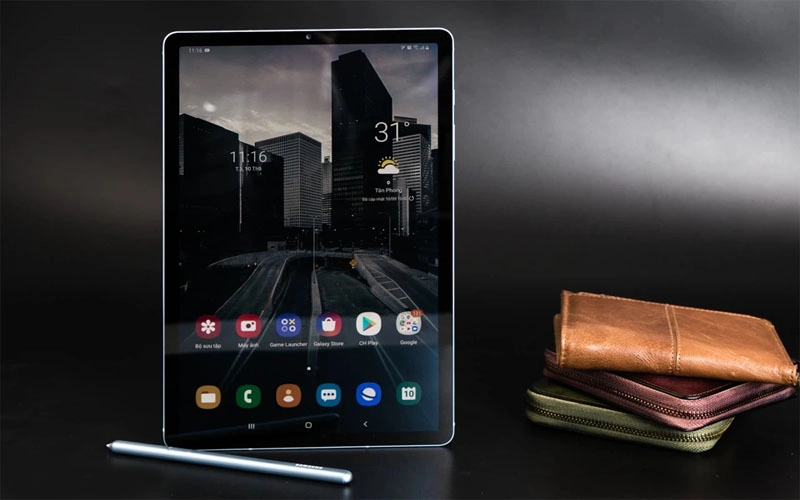man-hinh-super-amoled-va-tft