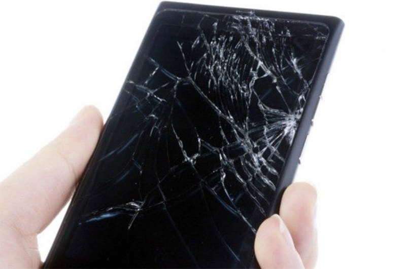 vi-sao-ban-can-thay-the-kinh-man-hinh-xiaomi-mi-cc9e