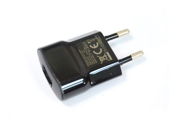 Củ Sạc BlackBerry Bold 9900 9930 Original Travel Adapter