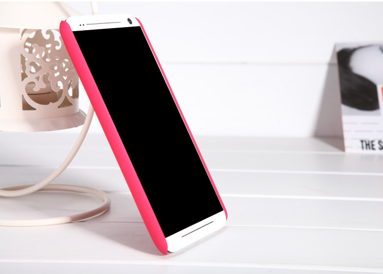Ốp lưng sần HTC Desire 700 ( Hiệu NillKin, Super Frosted Shield )