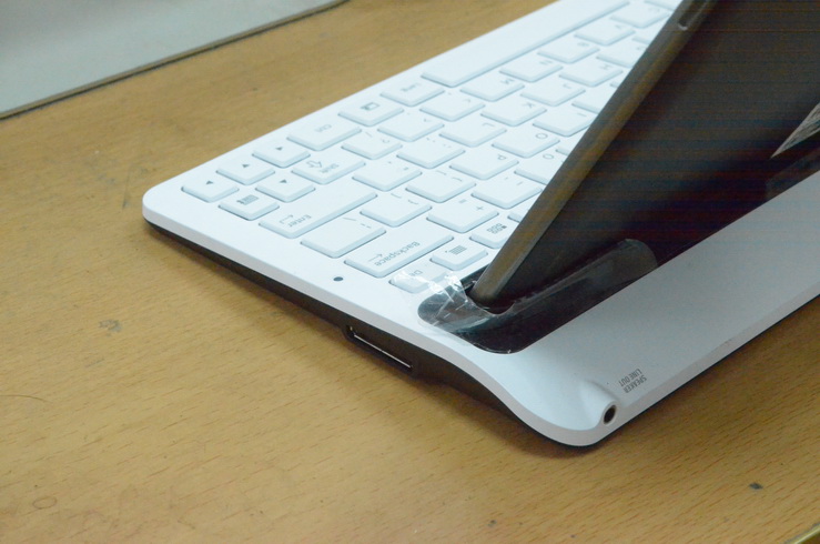 Samsung GALAXY TAB 10.1 P7500 P7300 Tab 8.9 Keyboard Dock Hàng chính hãng