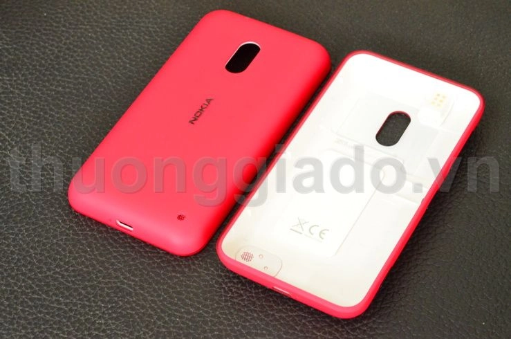 Nắp lưng, nắp đậy pin Nokia Lumia 620 Màu Hồng Back Cover (Hàng chính hãng)