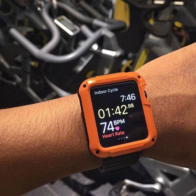 Ốp chống sốc Apple Watch 42mm (Spigen Case)