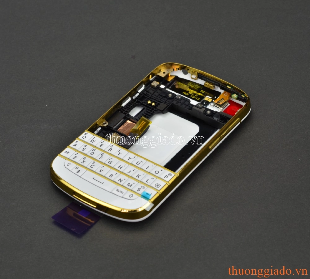 Thay bộ vỏ Blackberry Q10 màu trắng gold chính hãng
