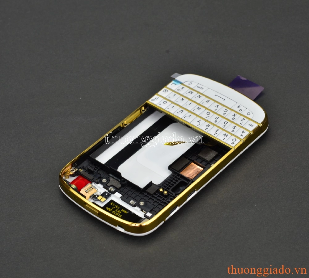 Thay bộ vỏ Blackberry Q10 màu trắng gold chính hãng