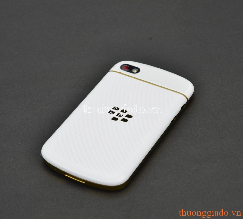 Thay bộ vỏ Blackberry Q10 màu trắng gold chính hãng