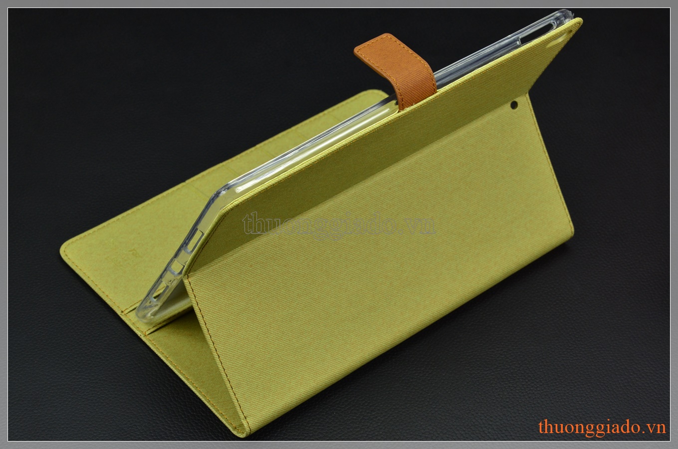 Bao da iPad Pro (10.5") hiệu Roar