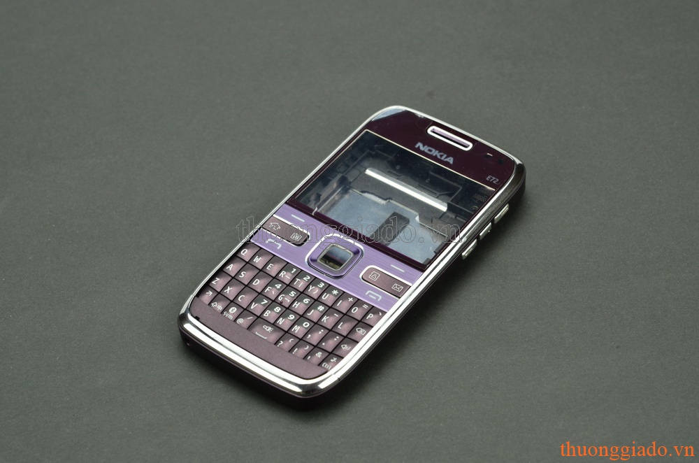 Bộ vỏ Nokia E72 màu tím (hàng zin tháo máy)