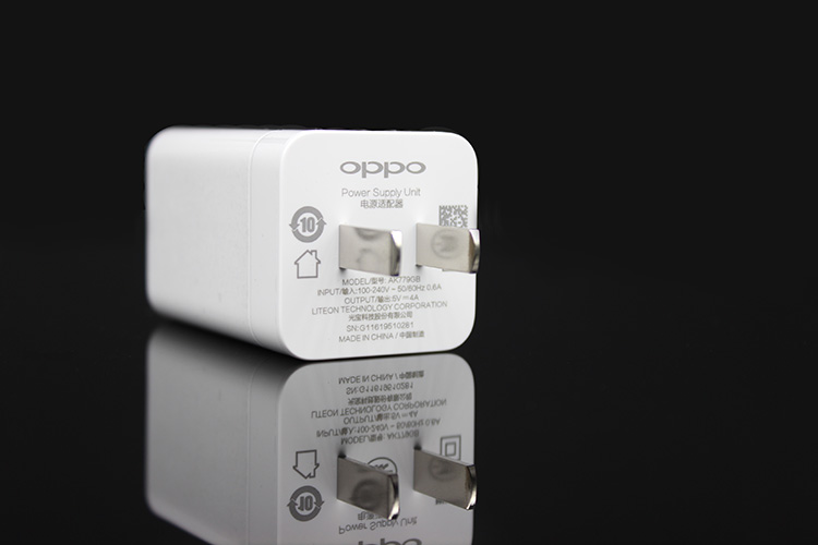 Củ sạc nhanh OPPO AK779 (5V-4A) chính hãng