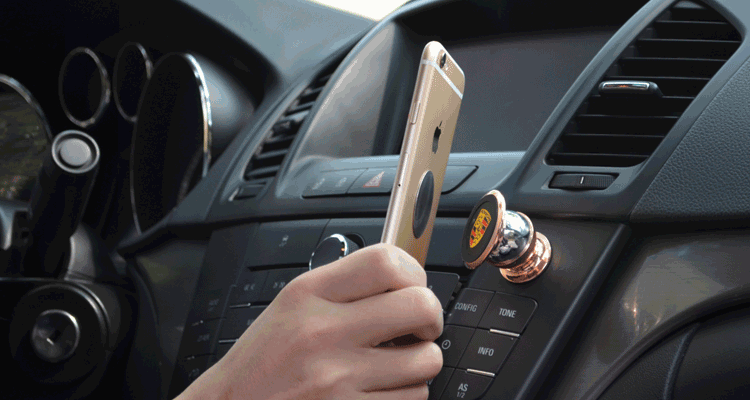 Đế giữ (kệ giữ) điện thoại trên xe hơi (hít bằng nam châm)