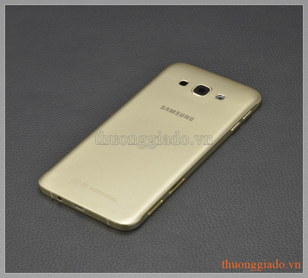 Thay vỏ Samsung Galaxy A8 màu vàng champagne
