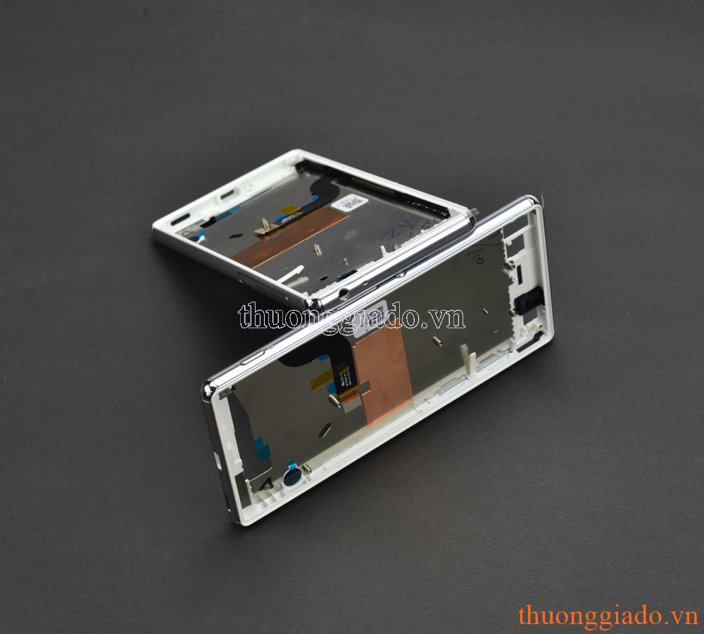 Thay vành viền Benzel Sony Xperia M5 màu trắng chrome