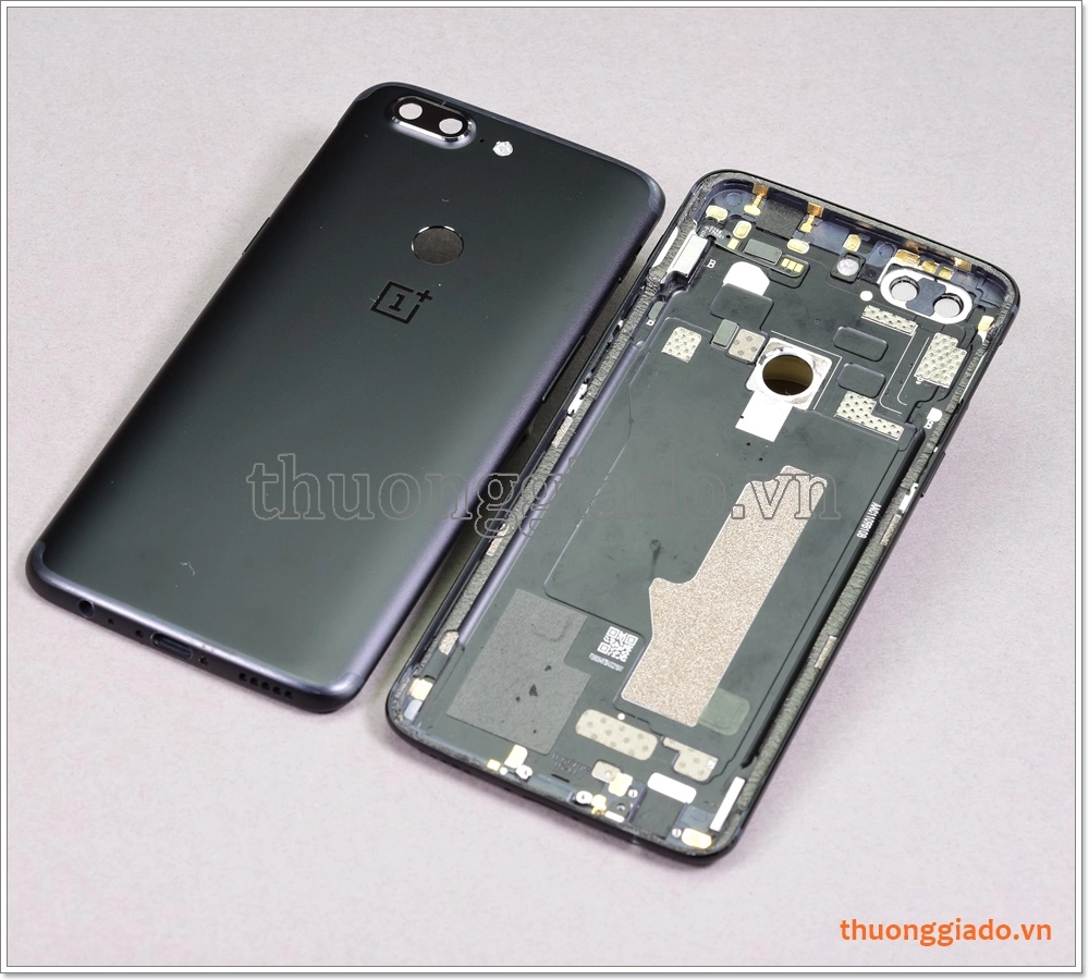 Thay vỏ OnePlus 5T, kèm kính camera sau