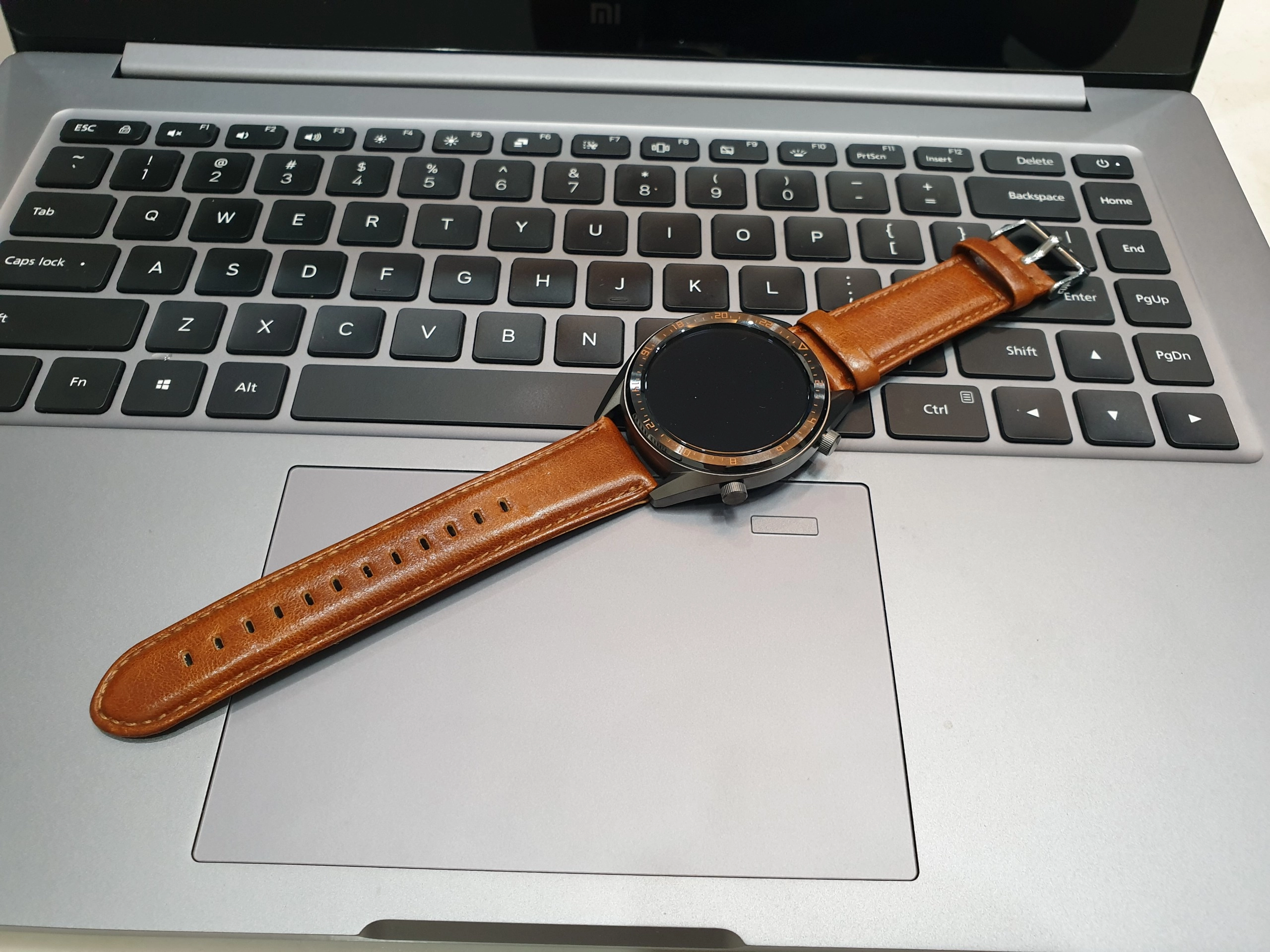 Đồng hồ thông minh Huawei Watch GT/ FTN-B19 Đồng hồ thông minh Huawei Watch GT/ FTN-B19