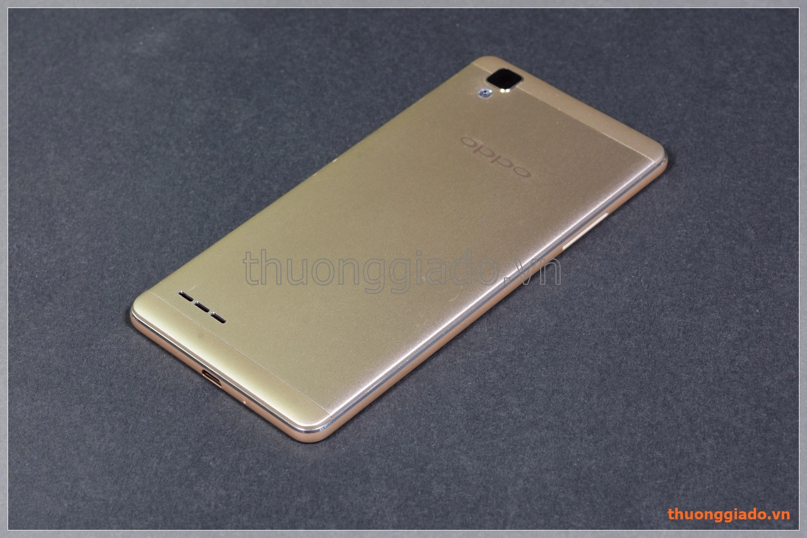 Thay vỏ OPPO F1/ OPPO A35 màu vàng (không kèm khung viền màn hình)