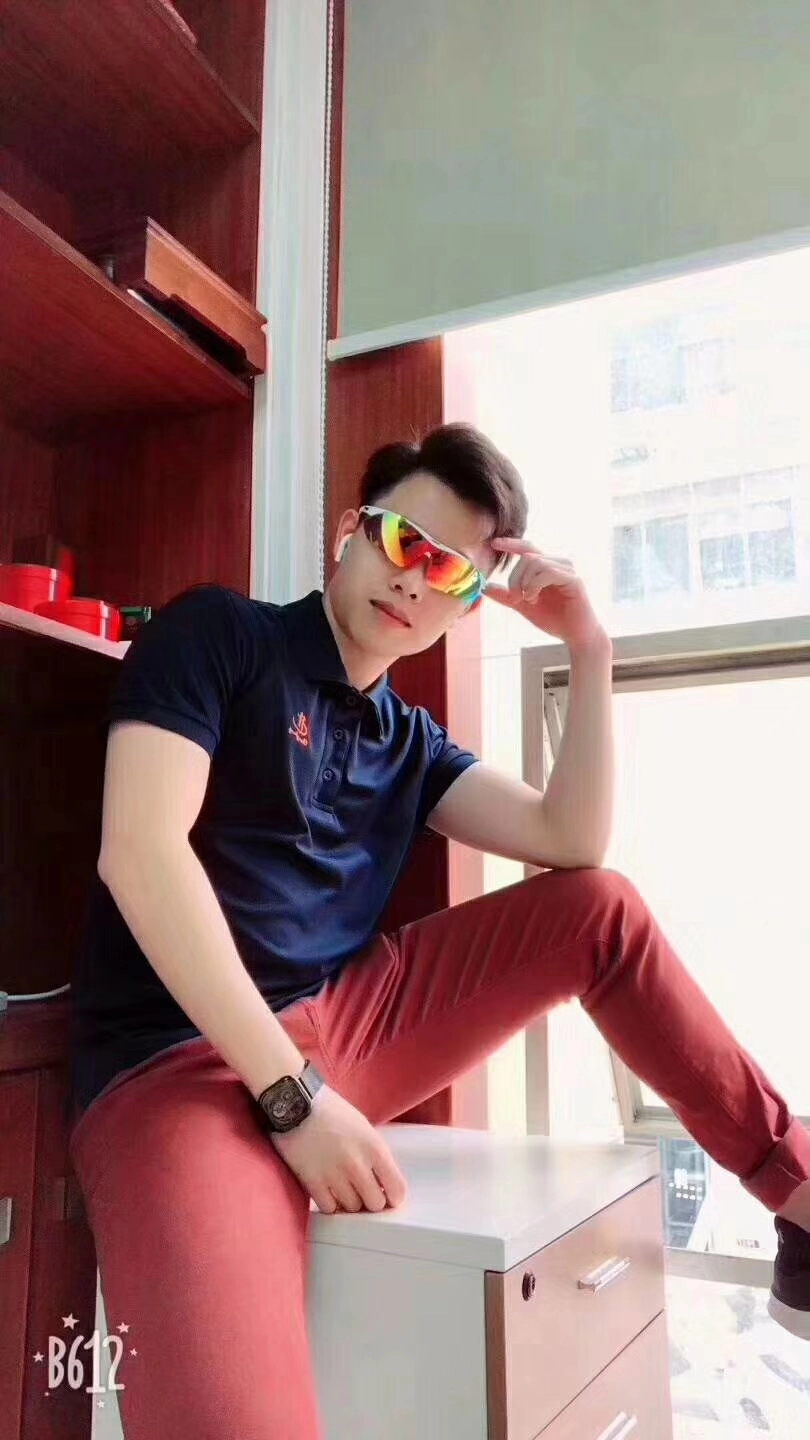 Kính mắt thể thao OW (4 mắt kính với 4 màu khác nhau)