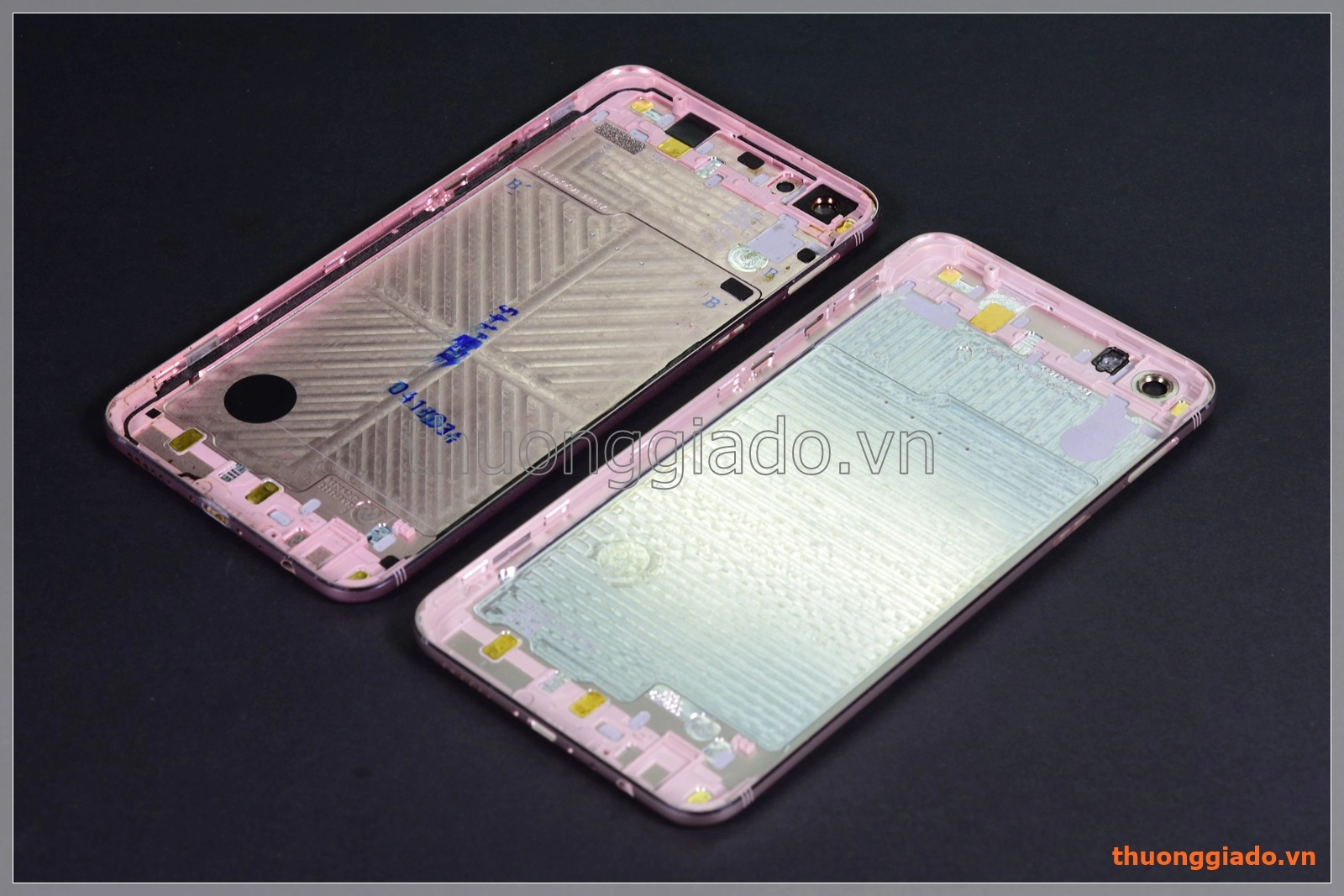 Thay vỏ OPPO R9s Plus chính hãng (hàng tháo máy) Thay vỏ OPPO R9s Plus chính hãng (hàng tháo máy)