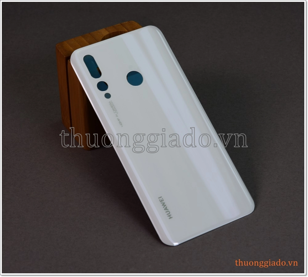 Thay kính lưng Huawei Nova 4 (6.4 inch), thay nắp lưng kính, thay mặt lưng kính lấy ngay