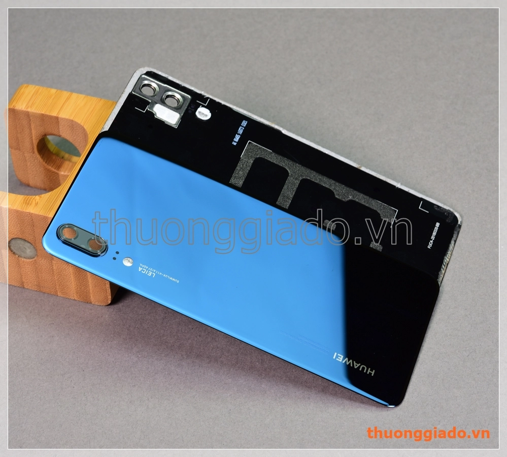 Thay kính lưng Huawei P20 (5.8"), nắp lưng kính, hàng tháo máy (kèm kính camera sau) Thay kính lưng Huawei P20 (5.8"), nắp lưng kính, hàng tháo máy (kèm kính camera sau)
