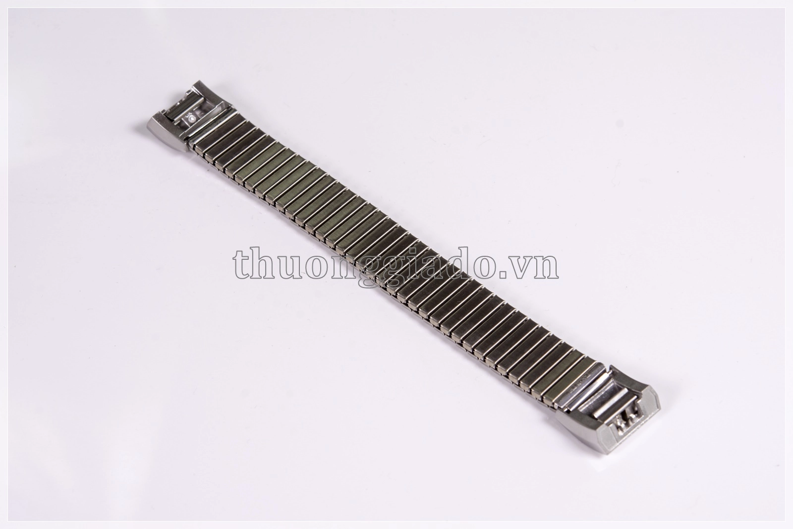 Dây vòng theo dõi sức khỏe Fitbit Charge 2 (kim loại, chun co giãn)