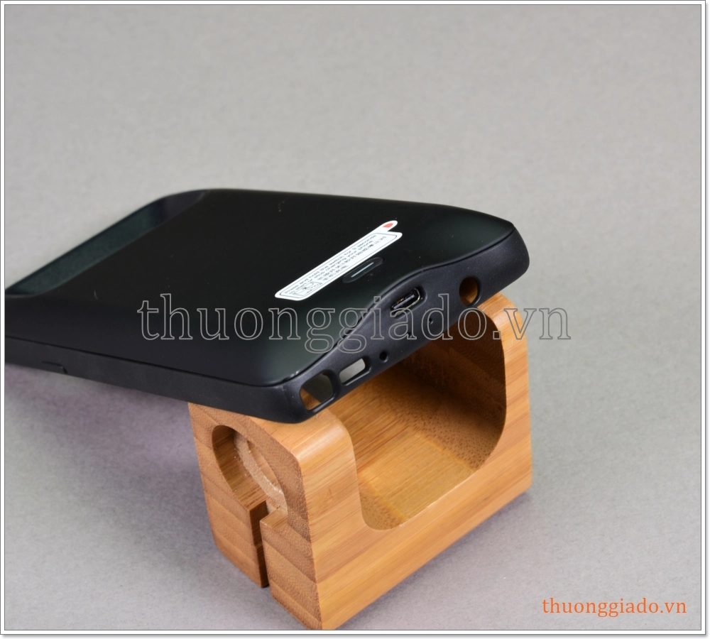 Pin dự phòng Samsung Galaxy Note 8/ N950 kiêm ốp lưng bảo vệ, dung lượng 5500mAh