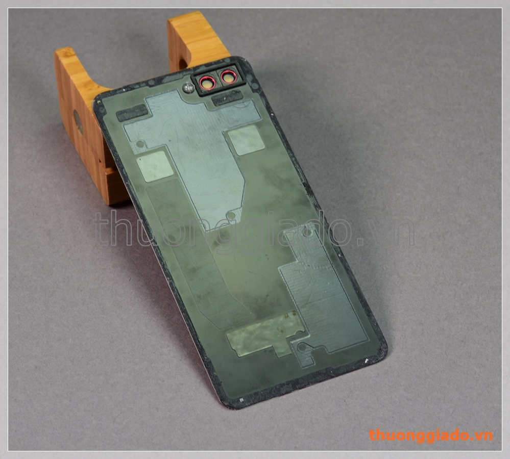 Thay kính lưng Huawei Nova 2s (hàng tháo máy, kèm kính camera sau)