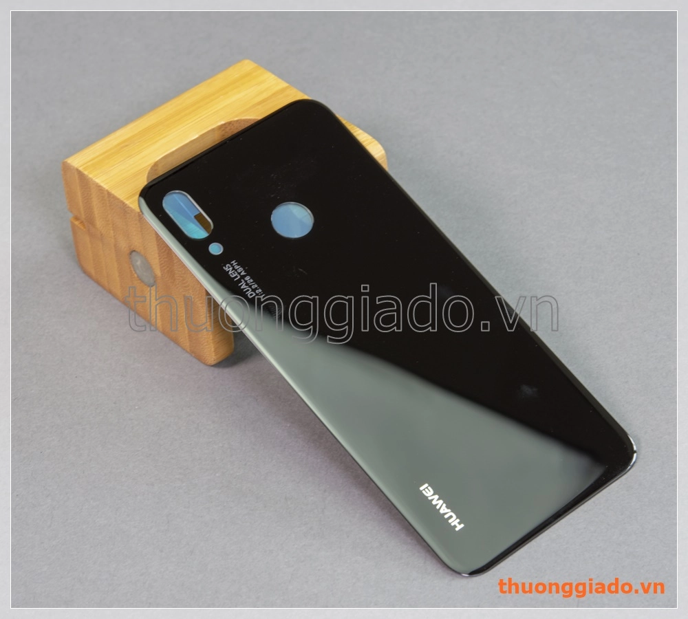 Thay kính lưng (nắp lưng) Huawei Nova 3E (đủ màu)