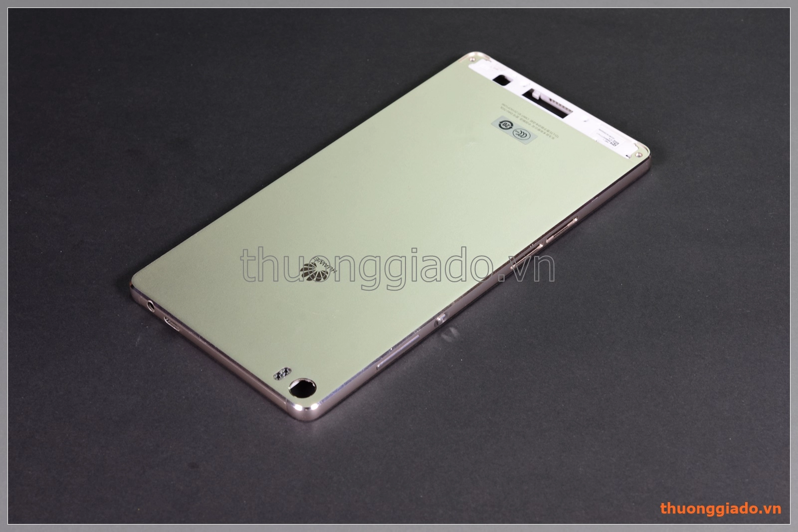 Thay vỏ Huawei P8 Max màu trắng bạc chính hãng Thay vỏ Huawei P8 Max màu trắng bạc chính hãng