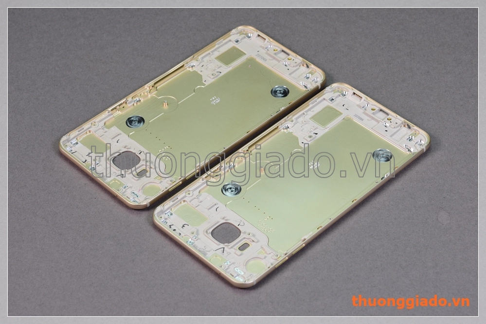Thay vỏ Samsung Galaxy C7 màu vàng, hàng zin theo máy Thay vỏ Samsung Galaxy C7 màu vàng, hàng zin theo máy