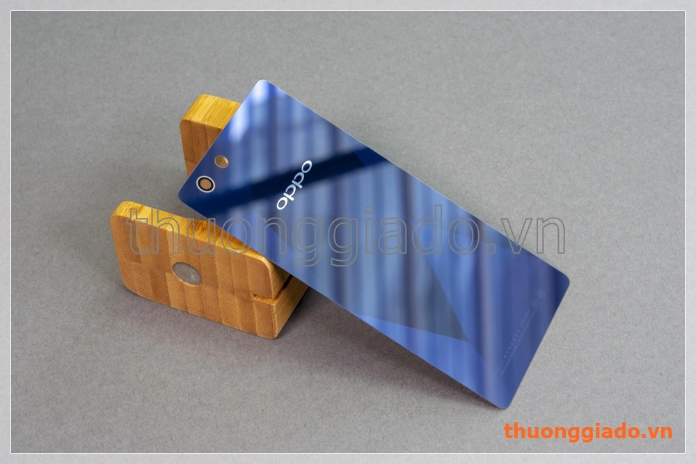 Thay nắp lưng kính OPPO R8205 màu xanh