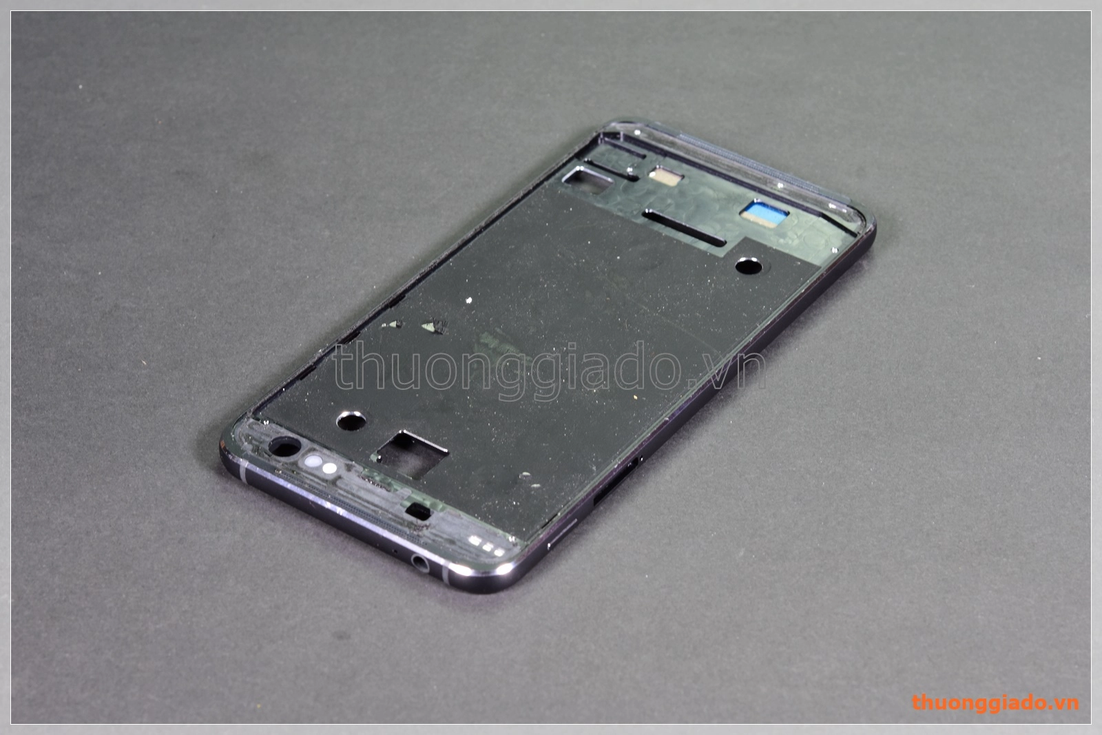 Khung vành viền benzel Blackberry DTEK60 chính hãng Khung vành viền benzel Blackberry DTEK60 chính hãng