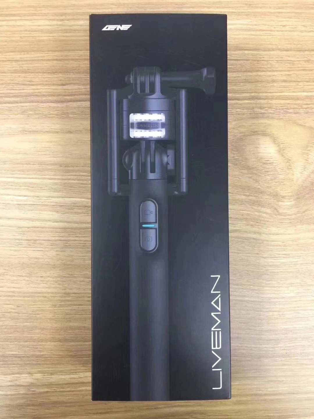 Gậy chụp ảnh tự sướng LIVEMAN S1 Selfie stick có đèn led bù sáng Gậy chụp ảnh tự sướng LIVEMAN S1 Selfie stick có đèn led bù sáng