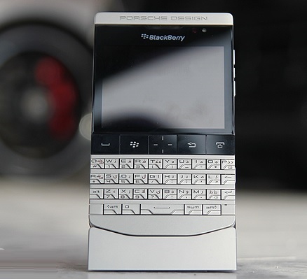 Đế sạc Blackberry Porsche Design P'9981 (blackberry charging pod)