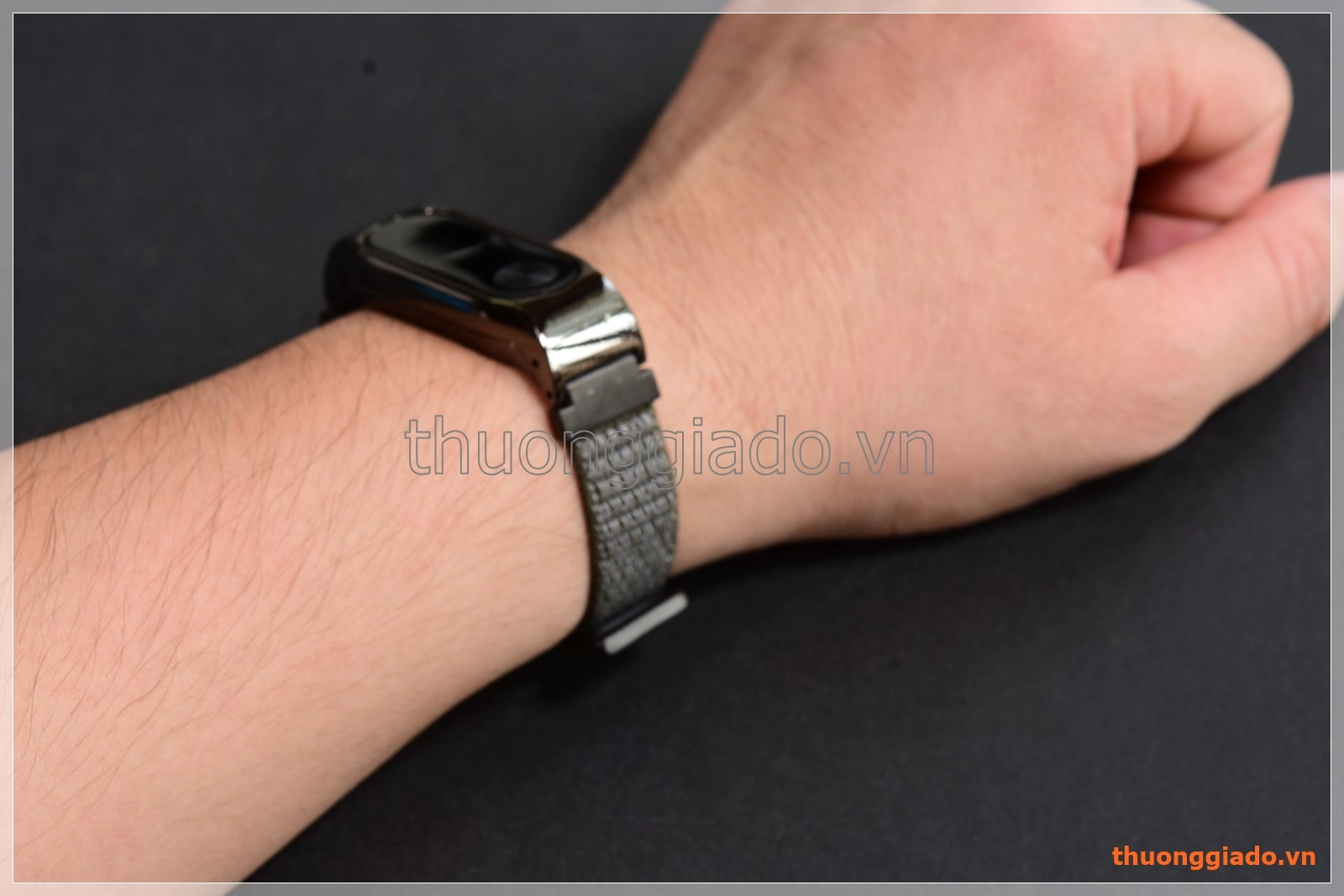 Dây thay thế Mi Band 2 (dây vải, khóa dính dán Velco)