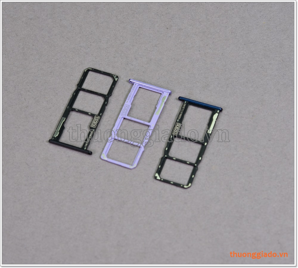 Khay sim Motorola G7 Power, với 03 ngăn đựng nano sim, kèm thẻ nhớ