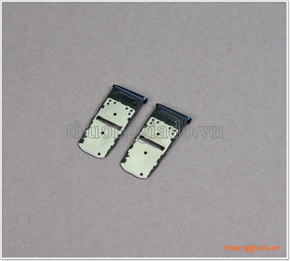 Khay sim Motorola Z3 (6.01 inch), với 02 ngăn đựng nano sim, kèm thẻ nhớ