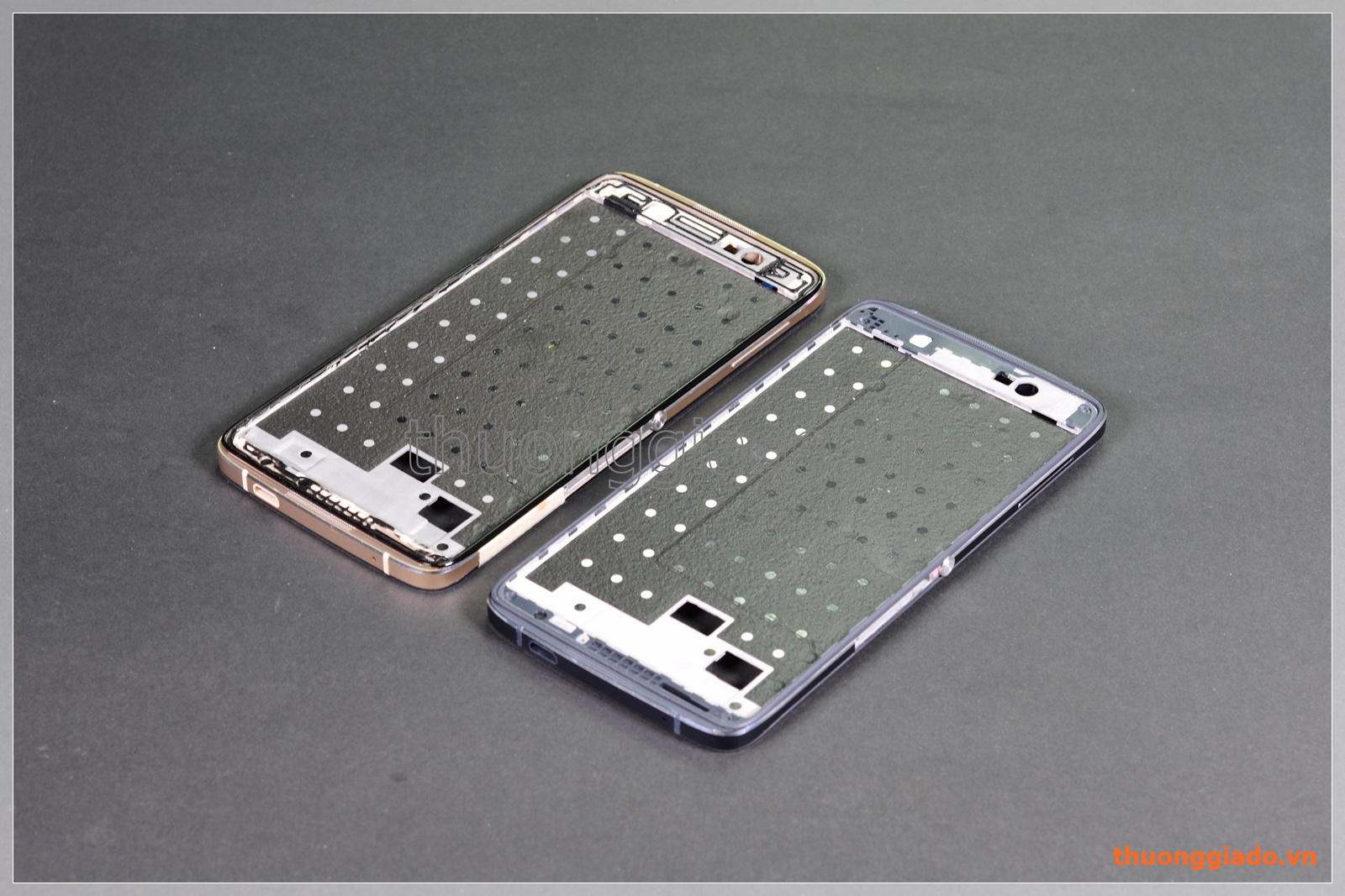 Khung vành viền benzel Blackberry DTEK50 chính hãng